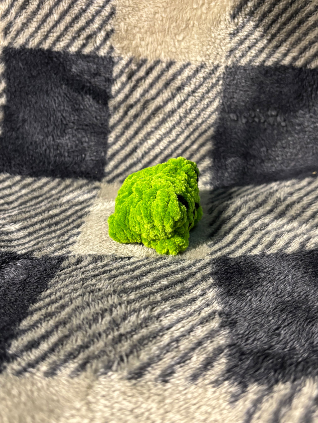 Pocket Grumpy Frog Familiar