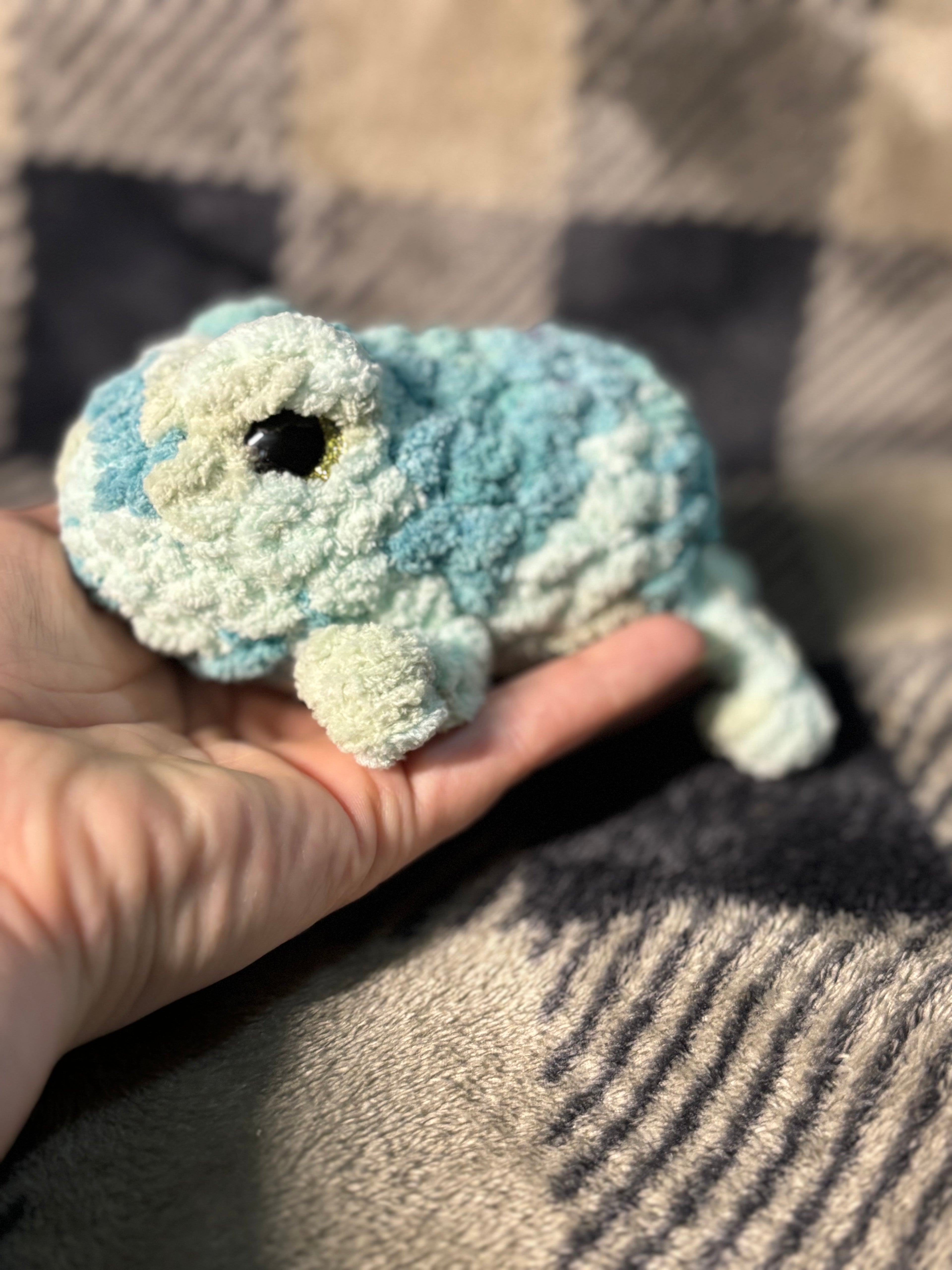 Shades of Blue Frog Familiar
