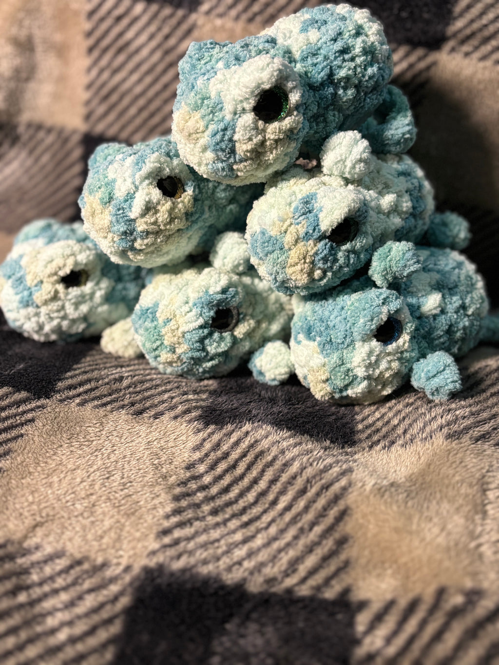 Shades of Blue Frog Familiar